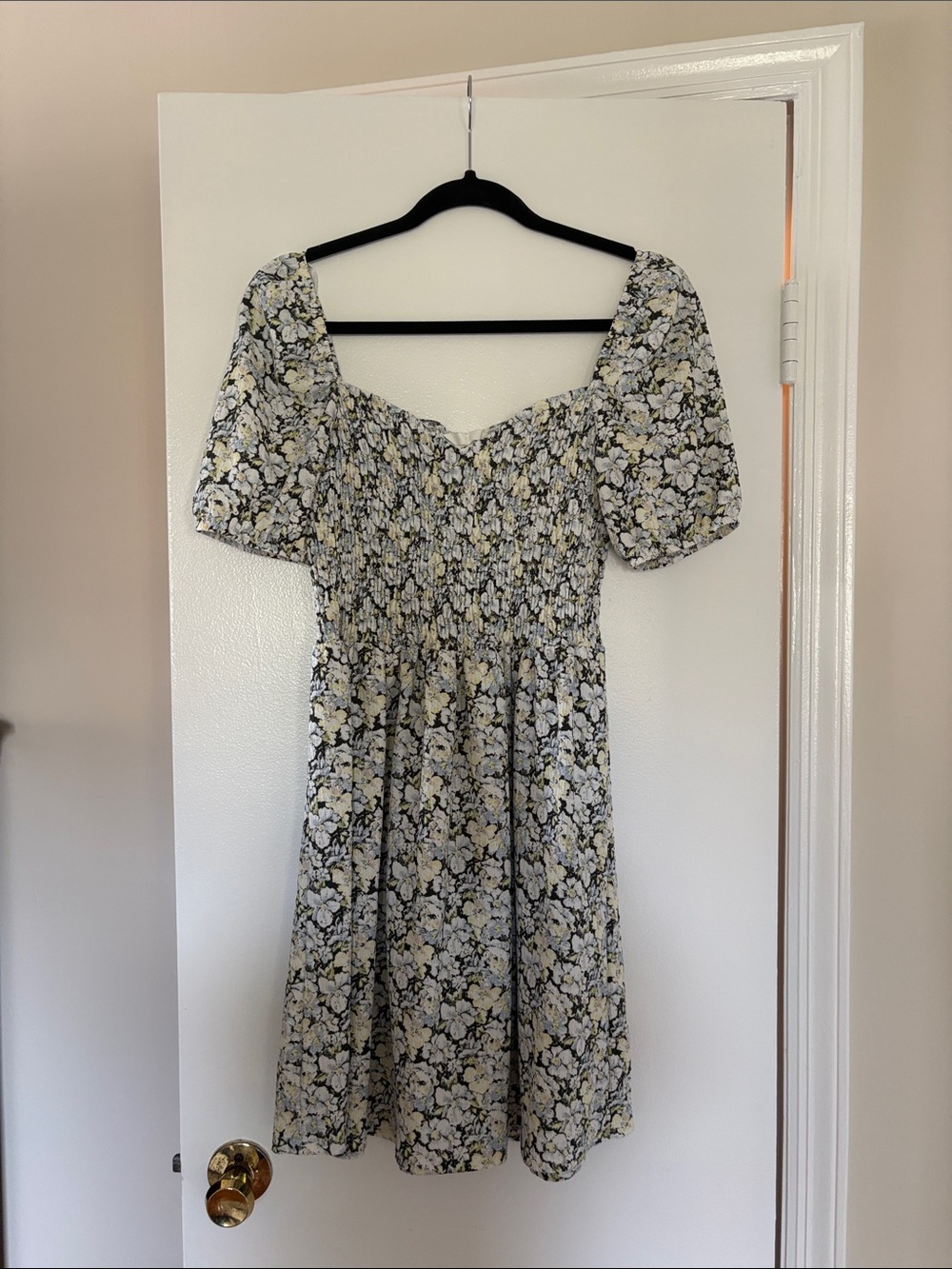H&M Black & Cream Floral Puff-Sleeve Midi Dress